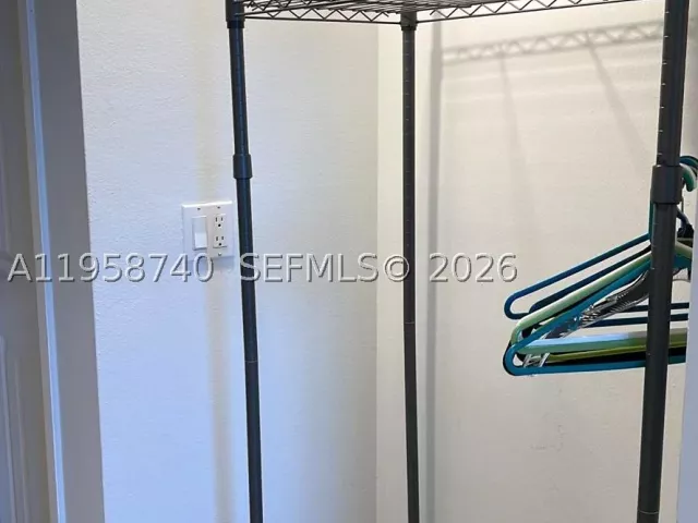 1-bedroom condo for rent in Hallandale Beach - 3180 S Ocean Dr 1602 - MondialRealty
