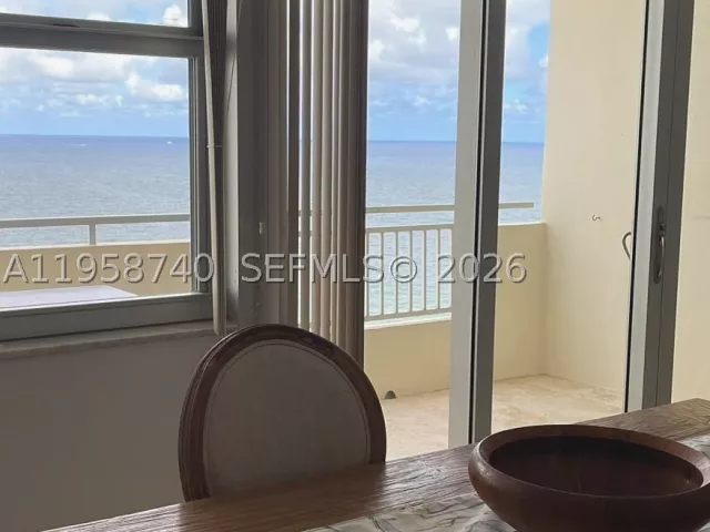 1-bedroom condo for rent in Hallandale Beach - 3180 S Ocean Dr 1602 - MondialRealty