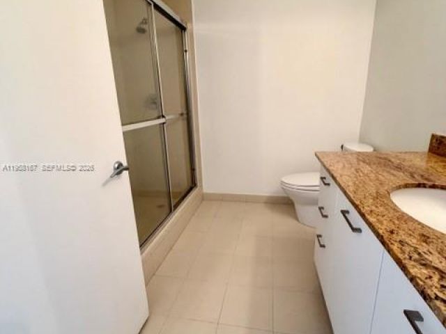 2-bedroom condo for rent in Aventura - 3029 NE 188th St 920 - MondialRealty