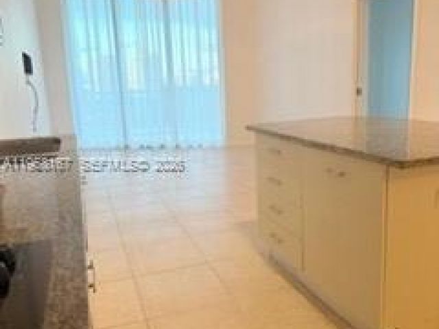 2-bedroom condo for rent in Aventura - 3029 NE 188th St 920 - MondialRealty