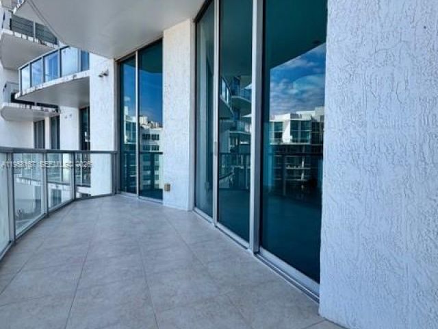 2-bedroom condo for rent in Aventura - 3029 NE 188th St 920 - MondialRealty