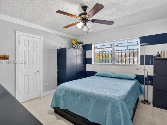 Home for sale at 9410 SW 42nd St - photo 7434038