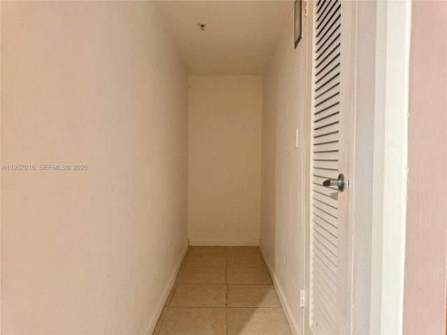 Apartment for sale  Unit #1006 - photo 7439151