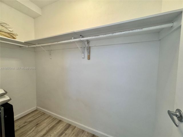 Apartment for sale  Unit #1006 - photo 7439155