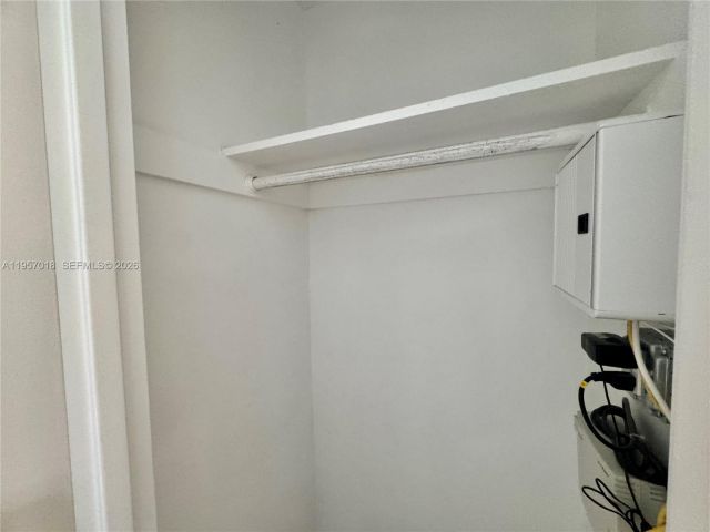 Apartment for sale  Unit #1006 - photo 7439156