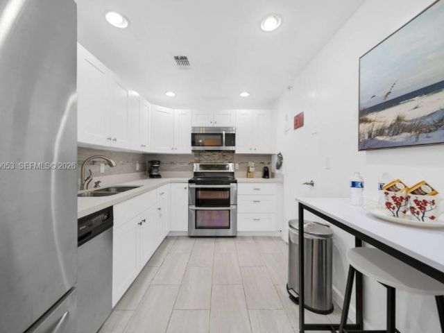 Apartment for sale  Unit #11N - photo 7344338