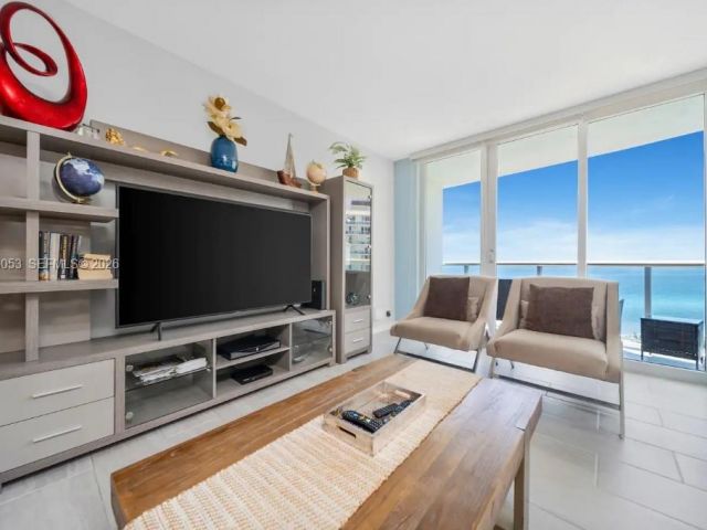 Apartment for sale  Unit #11N - photo 7344343