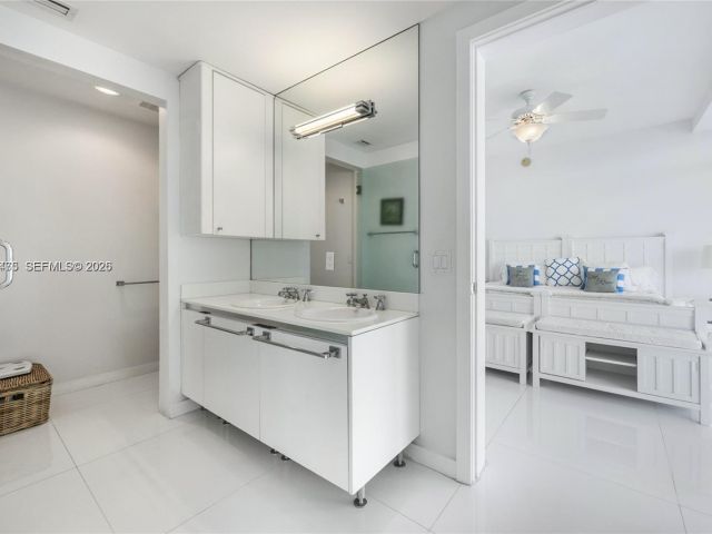 Apartment for rent  Unit # - photo 7342250