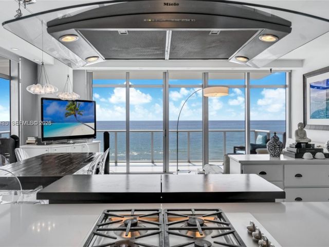 Apartment for rent  Unit # - photo 7342258