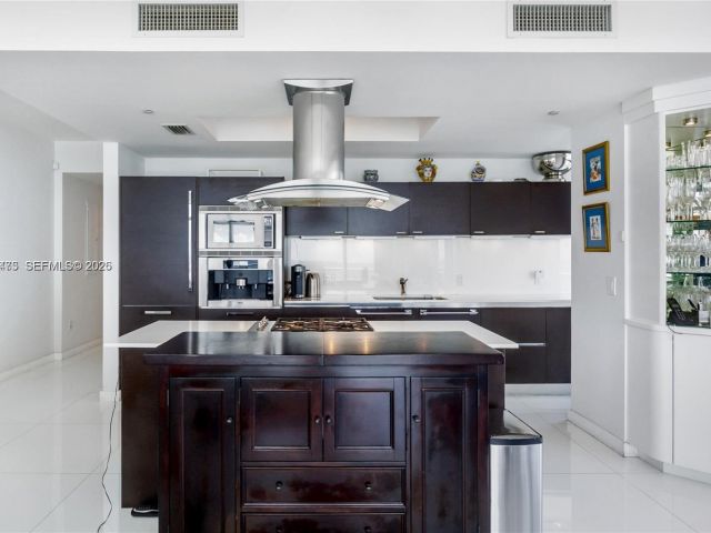 Apartment for rent  Unit # - photo 7342259