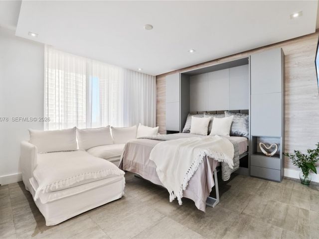 Apartment for rent  Unit #808 - photo 7342331