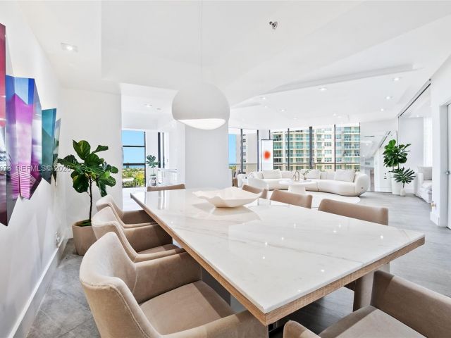 Apartment for rent  Unit #808 - photo 7342338