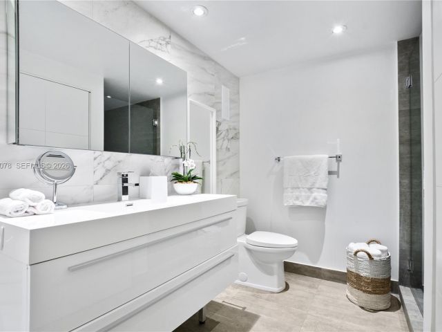 Apartment for rent  Unit #808 - photo 7342339