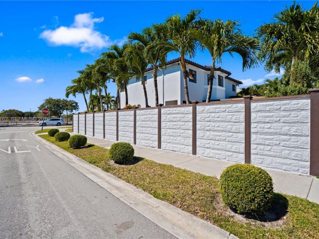 Home for sale at 3281 SW 145th Ave - photo 7463803