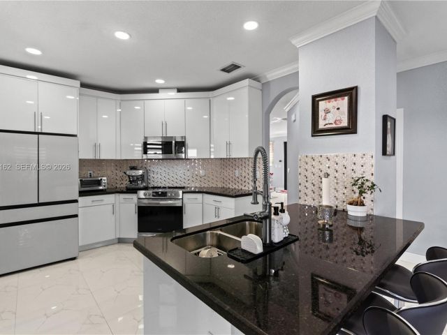 Home for sale at 3281 SW 145th Ave - photo 7463827