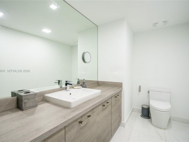 Apartment for sale  Unit #1704 - photo 7339947