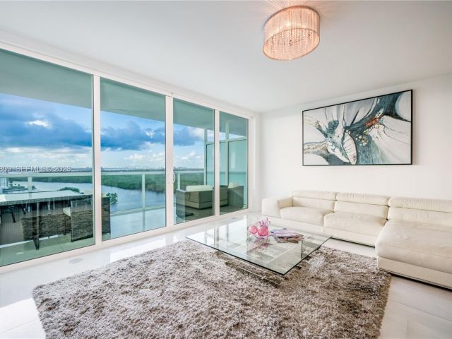 Apartment for sale  Unit #1704 - photo 7339957