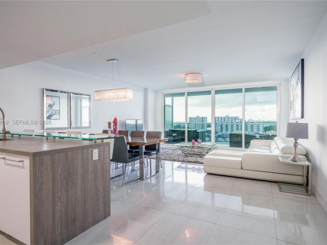 Apartment for sale  Unit #1704 - photo 7339959