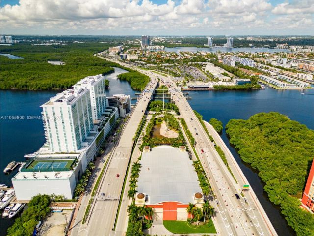 Apartment for sale  Unit #1704 - photo 7339963