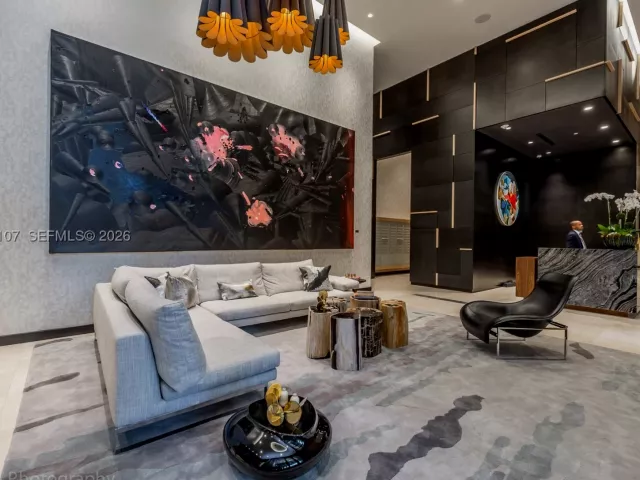 1-bedroom condo for rent in Miami - 55 SW 9th St 1010 - MondialRealty