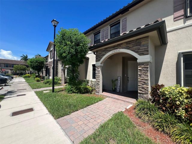 3-bedroom home for sale in Homestead - 24851 SW 114th Ct - MondialRealty