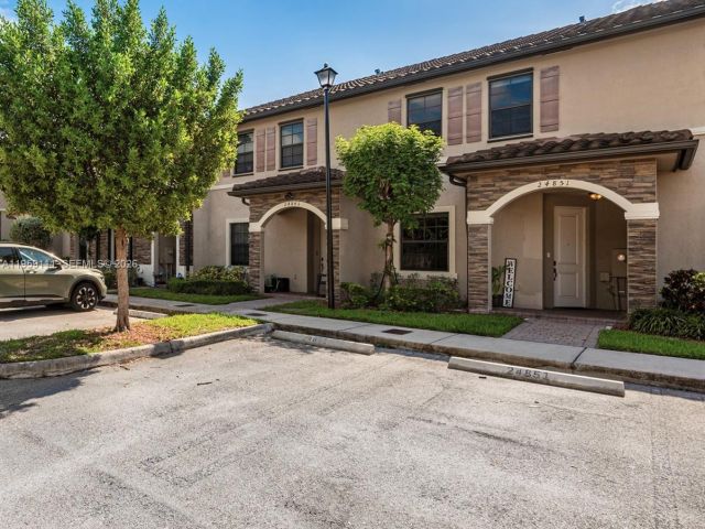 3-bedroom home for sale in Homestead - 24851 SW 114th Ct - MondialRealty