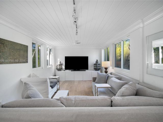 Home for sale at 463 W 62nd St - photo 7468903