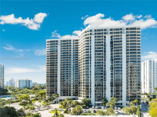 Apartment for sale  Unit #M6 - photo 7475084