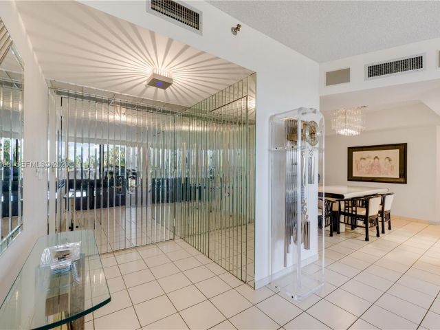 Apartment for sale  Unit #M6 - photo 7475091