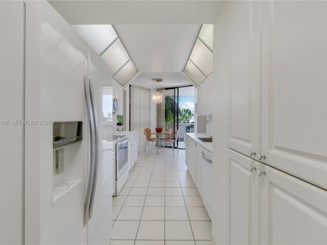 Apartment for sale  Unit #M6 - photo 7475099