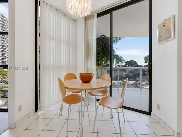 Apartment for sale  Unit #M6 - photo 7475103