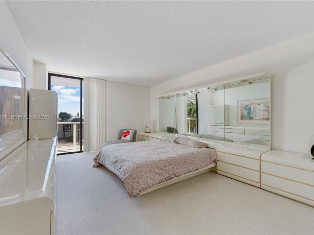 Apartment for sale  Unit #M6 - photo 7475105