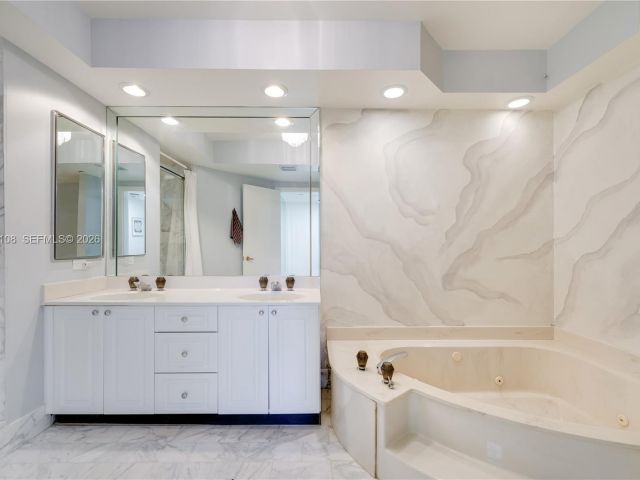 Apartment for sale  Unit #M6 - photo 7475111