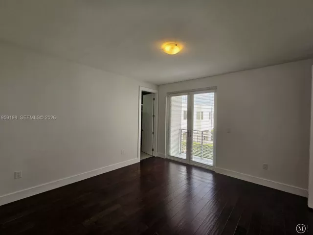 5-bedroom home for sale in Doral -  - MondialRealty