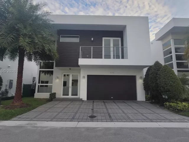 5-bedroom home for sale in Doral -  - MondialRealty