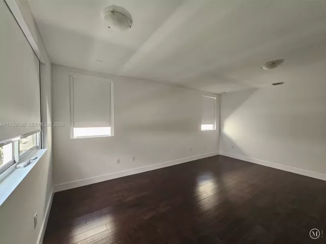 5-bedroom home for sale in Doral -  - MondialRealty