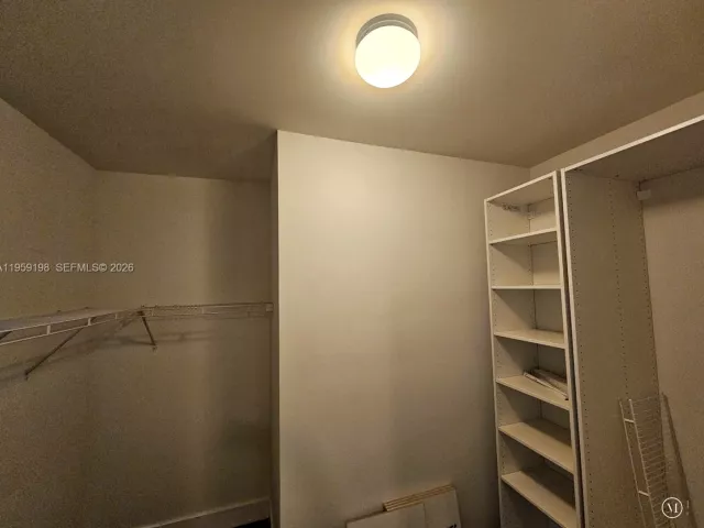 5-bedroom home for sale in Doral -  - MondialRealty