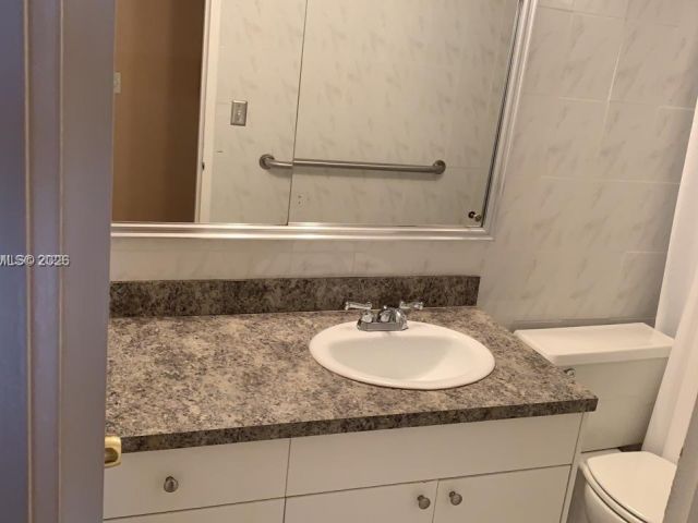 Apartment for rent  Unit #318 - photo 7501927