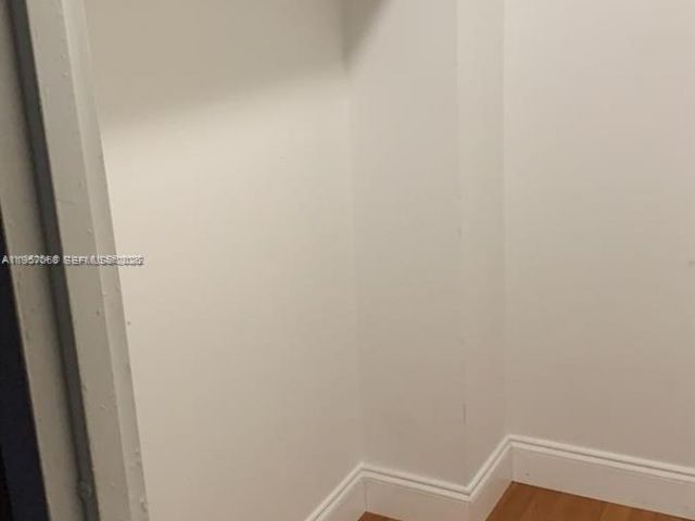 Apartment for rent  Unit #318 - photo 7501930