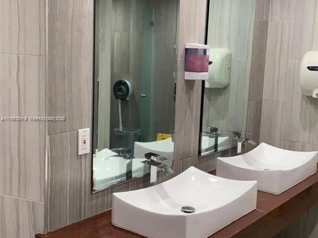 Apartment for rent  Unit #318 - photo 7501933