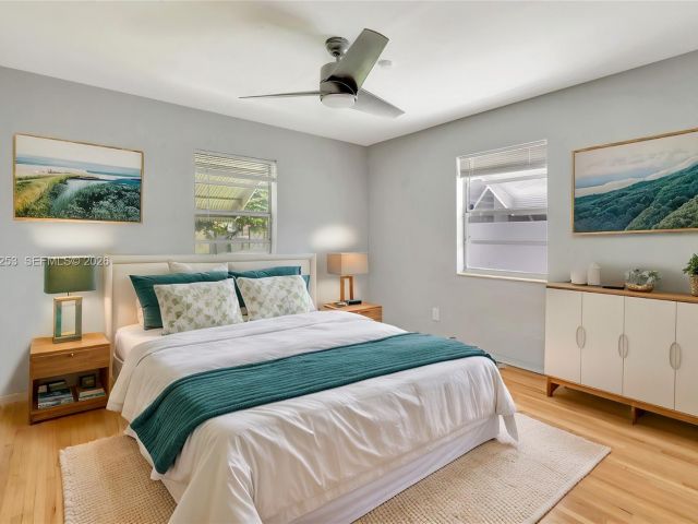 Home for rent at 517 S 19th Ave 517 - photo 7474398