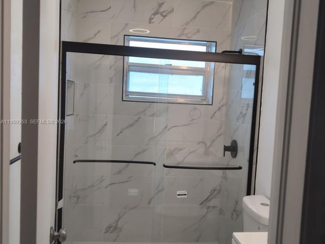 Home for rent at 517 S 19th Ave 517 - photo 7474408