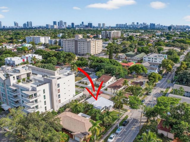 Home for rent at 517 S 19th Ave 517 - photo 7474413