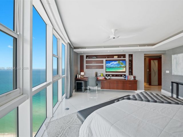 Apartment for sale  Unit #5201 - photo 7345336