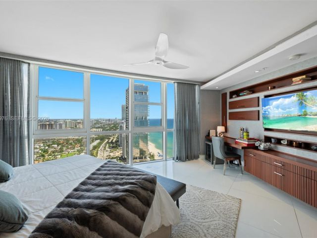 Apartment for sale  Unit #5201 - photo 7345337