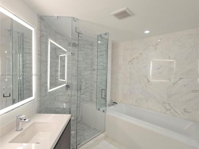 Apartment for sale  Unit #4604 - photo 7344458