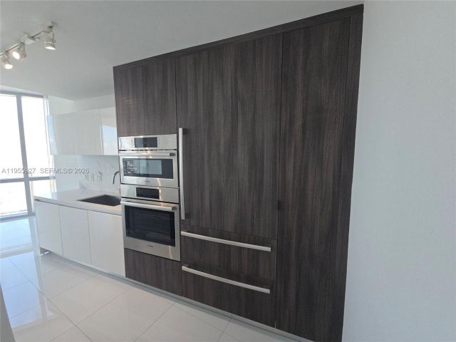 Apartment for sale  Unit #4604 - photo 7344464