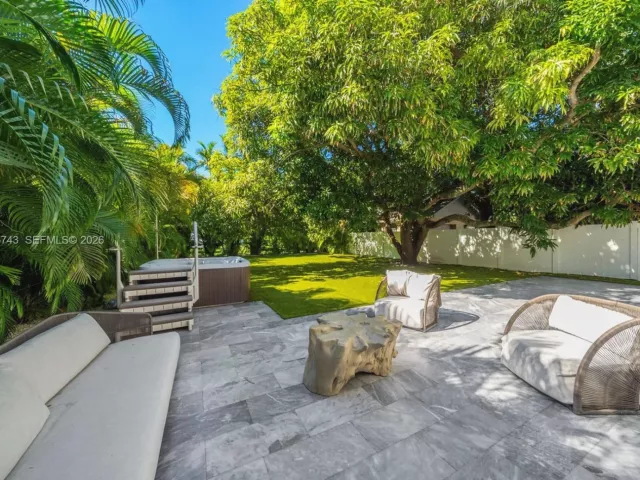 4-bedroom home for sale in Miami Beach - 3166 Royal Palm Ave - MondialRealty
