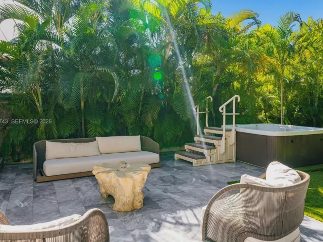4-bedroom home for sale in Miami Beach - 3166 Royal Palm Ave - MondialRealty