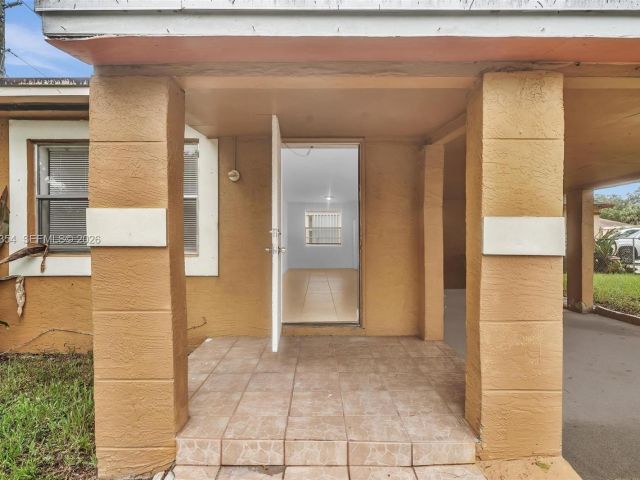 Home for rent at 2800 NW 6th Ct - photo 7445133